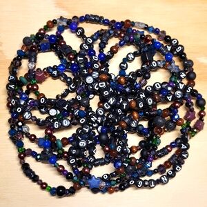 Say don't go- Taylor Swift Friendship Bracelet